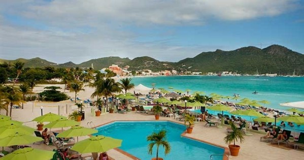 Photo credit: St. Maarten Auction Photo credit: St. Maarten Auction
