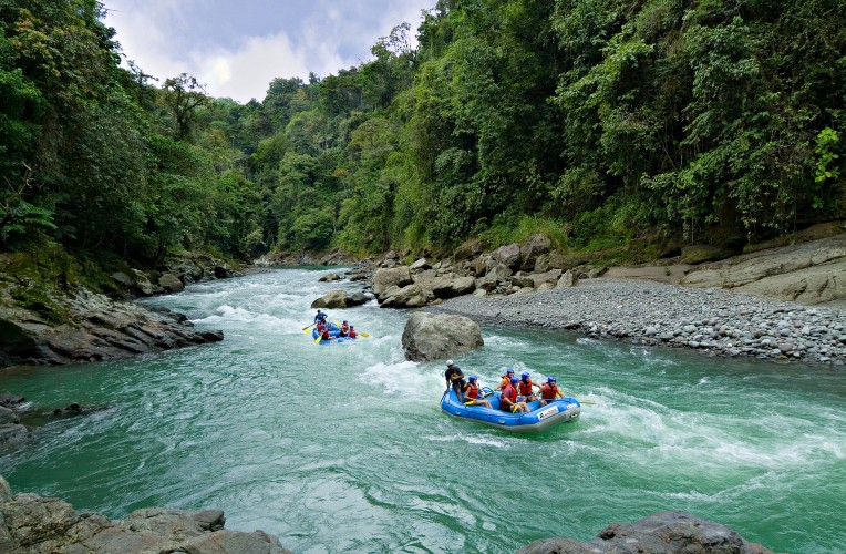 Pacuare-Rafting-2-764x500